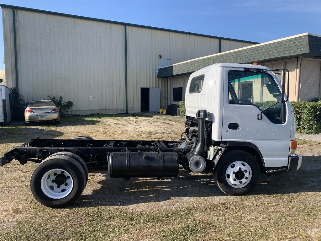 ISUZU CAB CHASSIS TRUCK FOR SALE 1755