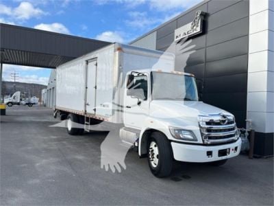 USED 2017 HINO 338 BOX VAN TRUCK #1098-1