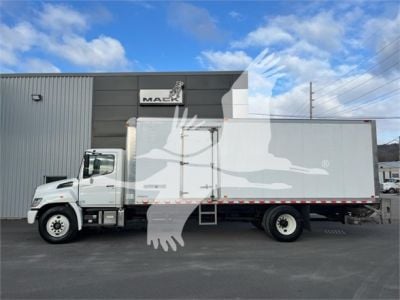 USED 2017 HINO 338 BOX VAN TRUCK #1098-4