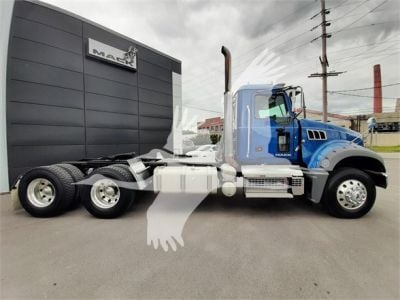 USED 2018 MACK GRANITE GU713 DAYCAB TRUCK #1101-8