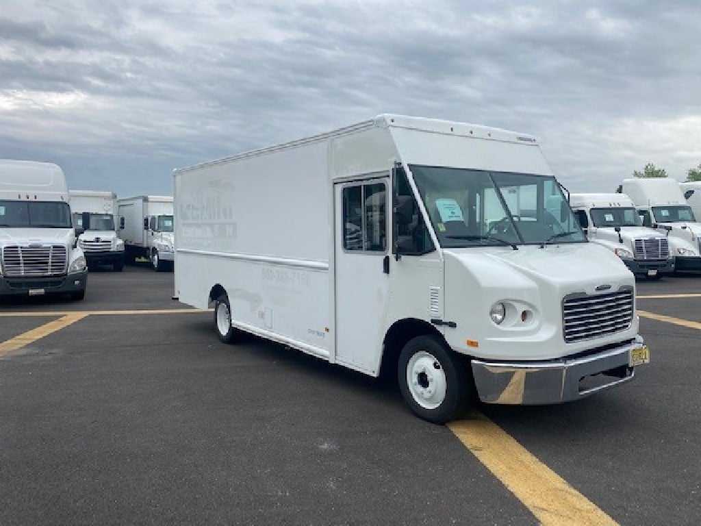 Freightliner mt45 for store sale