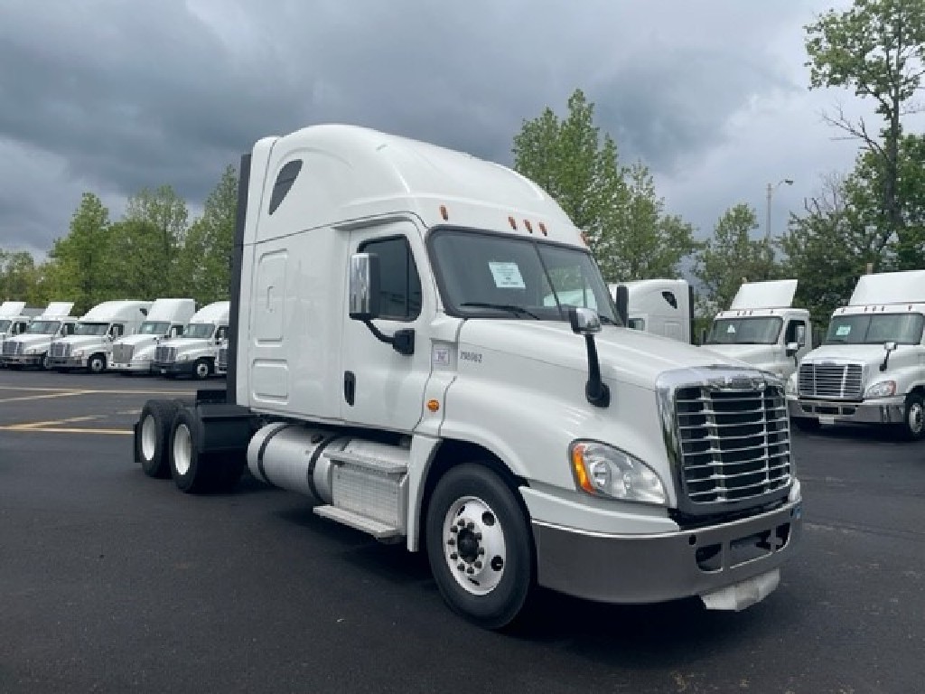2019-freightliner-ca125slp-sleeper #3028