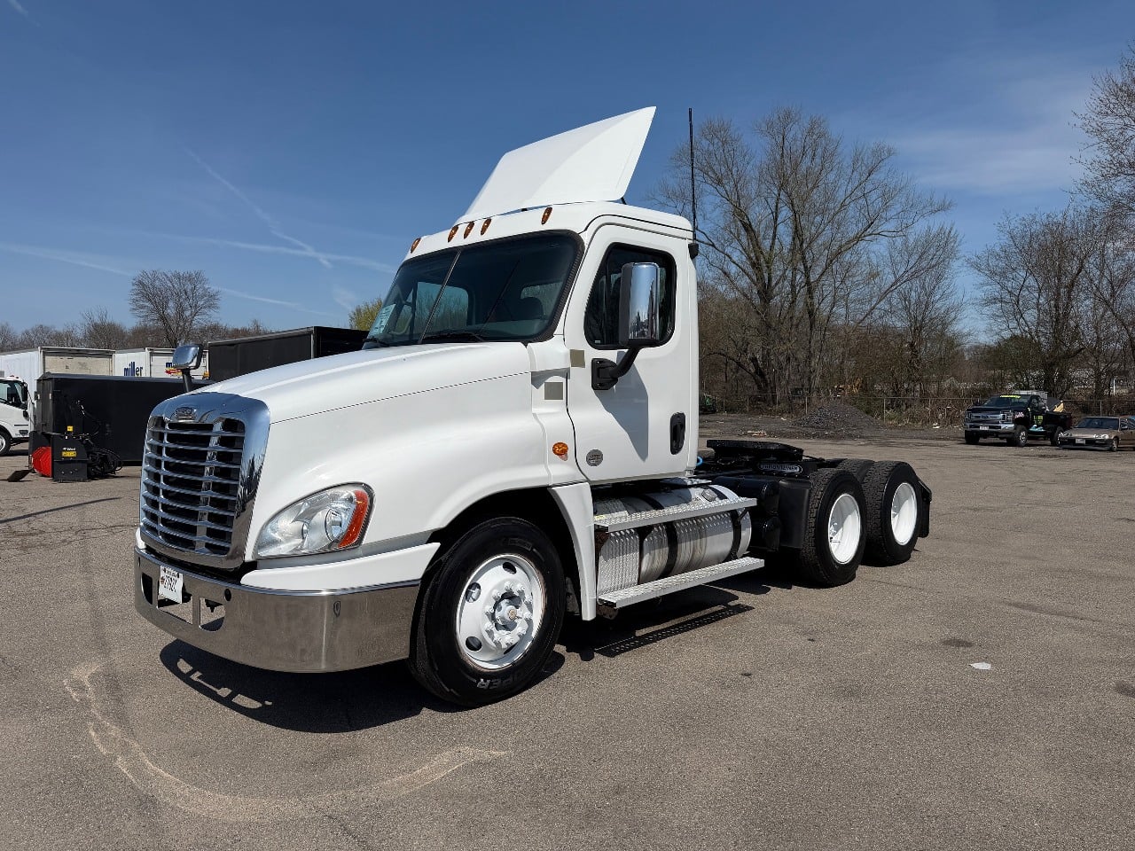 2020-freightliner-cas125-dc-daycab #3305