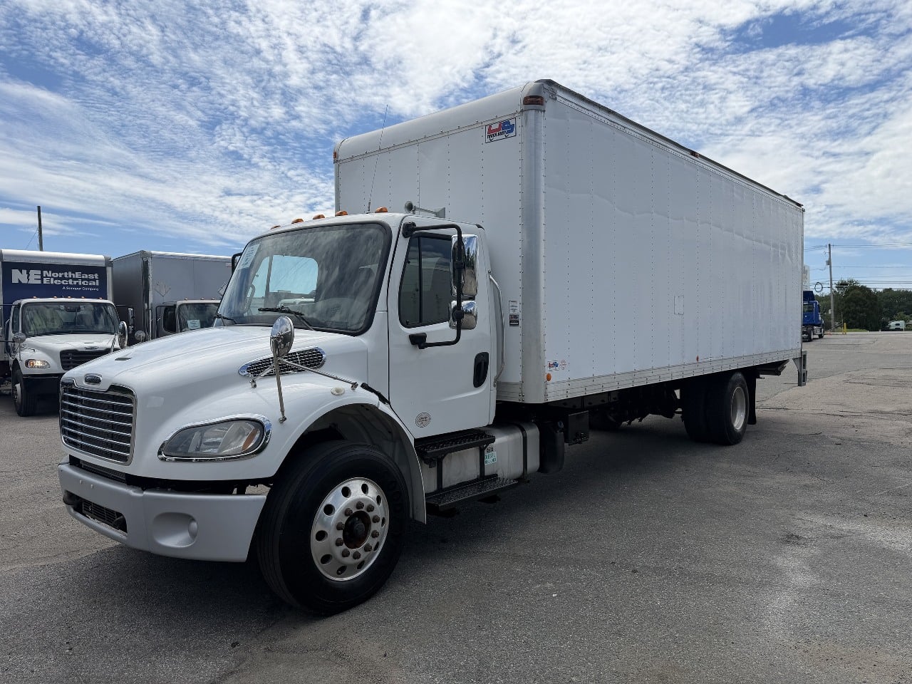 2018-freightliner-m2106-box-van-truck #1332