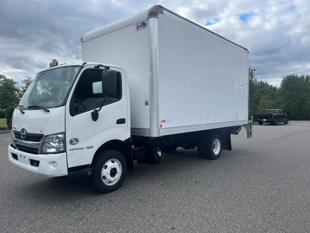 2018-hino-155-box-van-truck #4030
