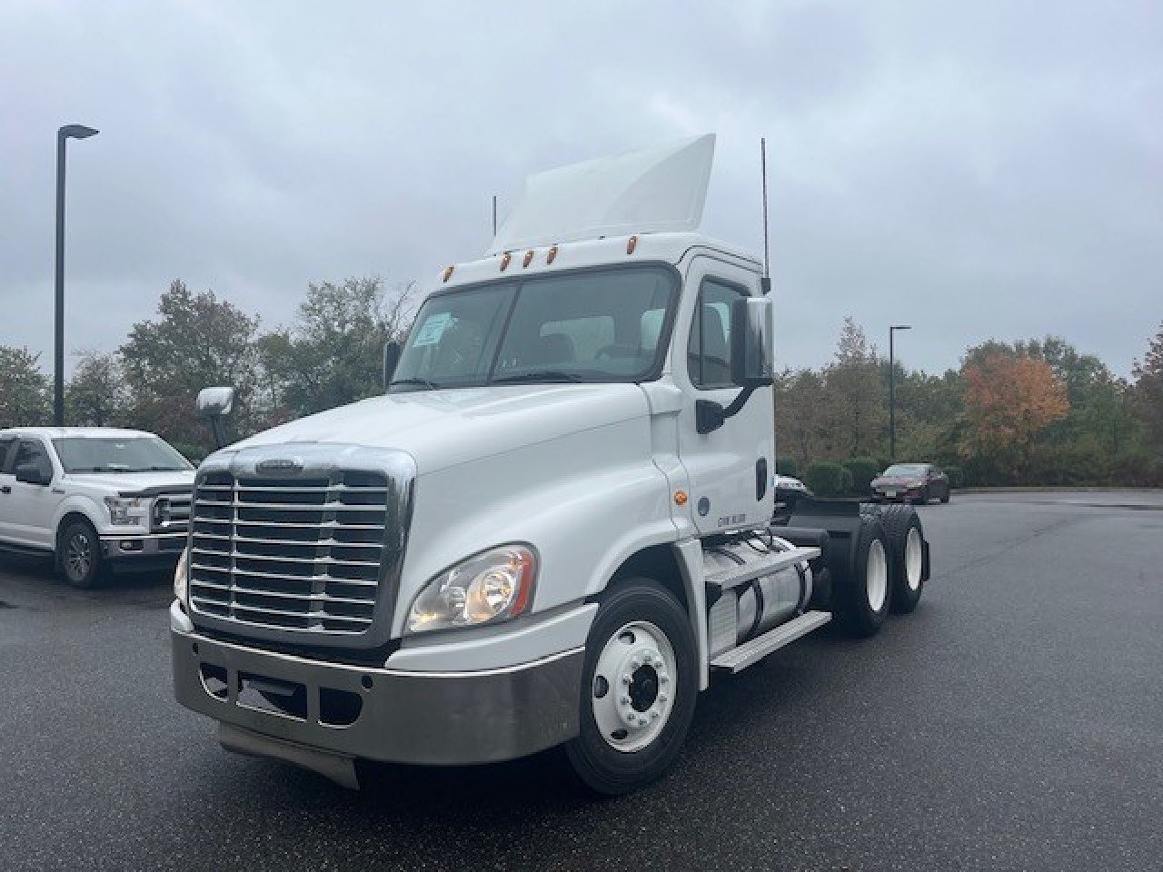 2020 Freightliner CAS125-DC Daycab #2015