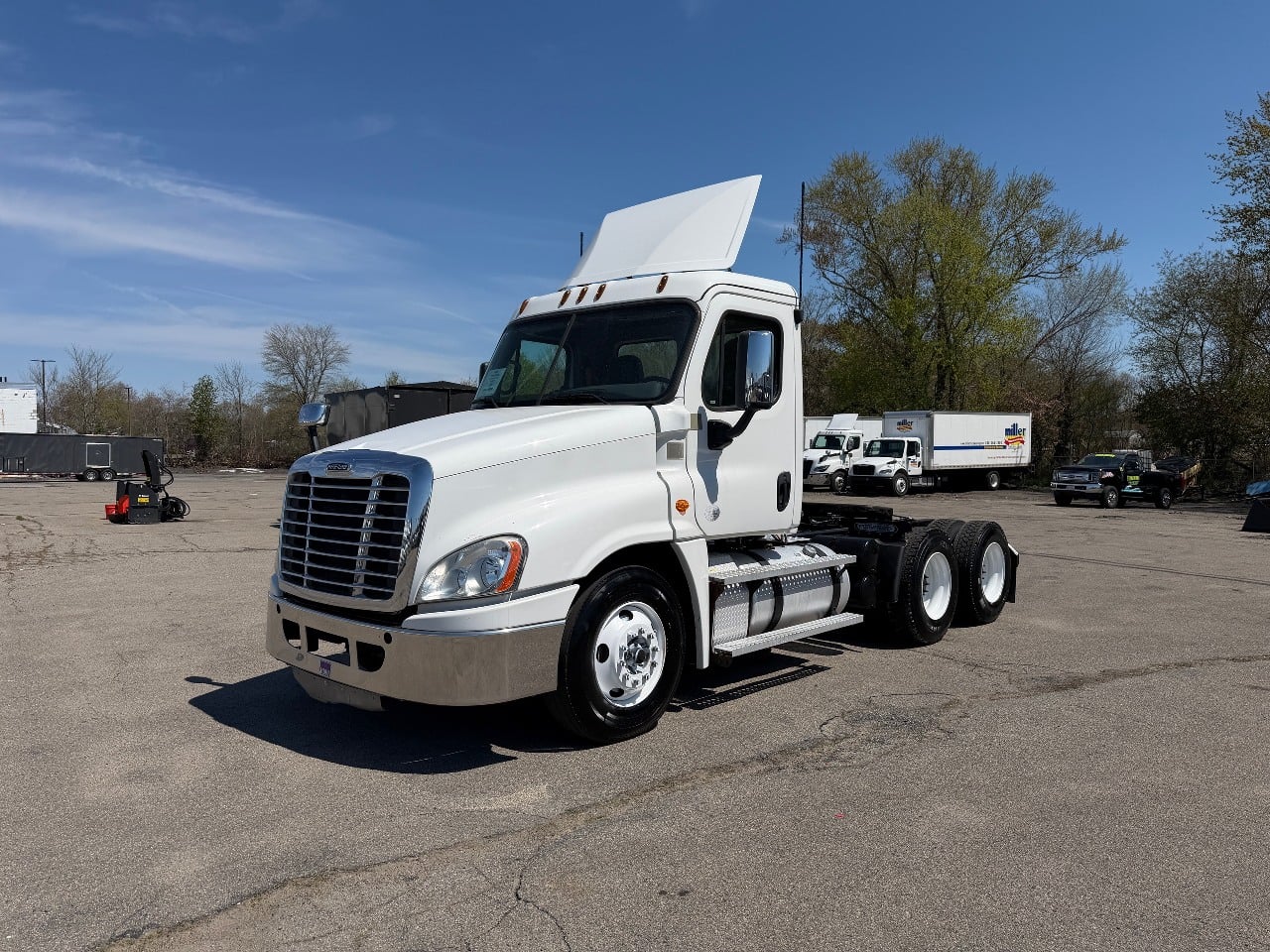 2020-freightliner-cas125-dc-daycab #3303