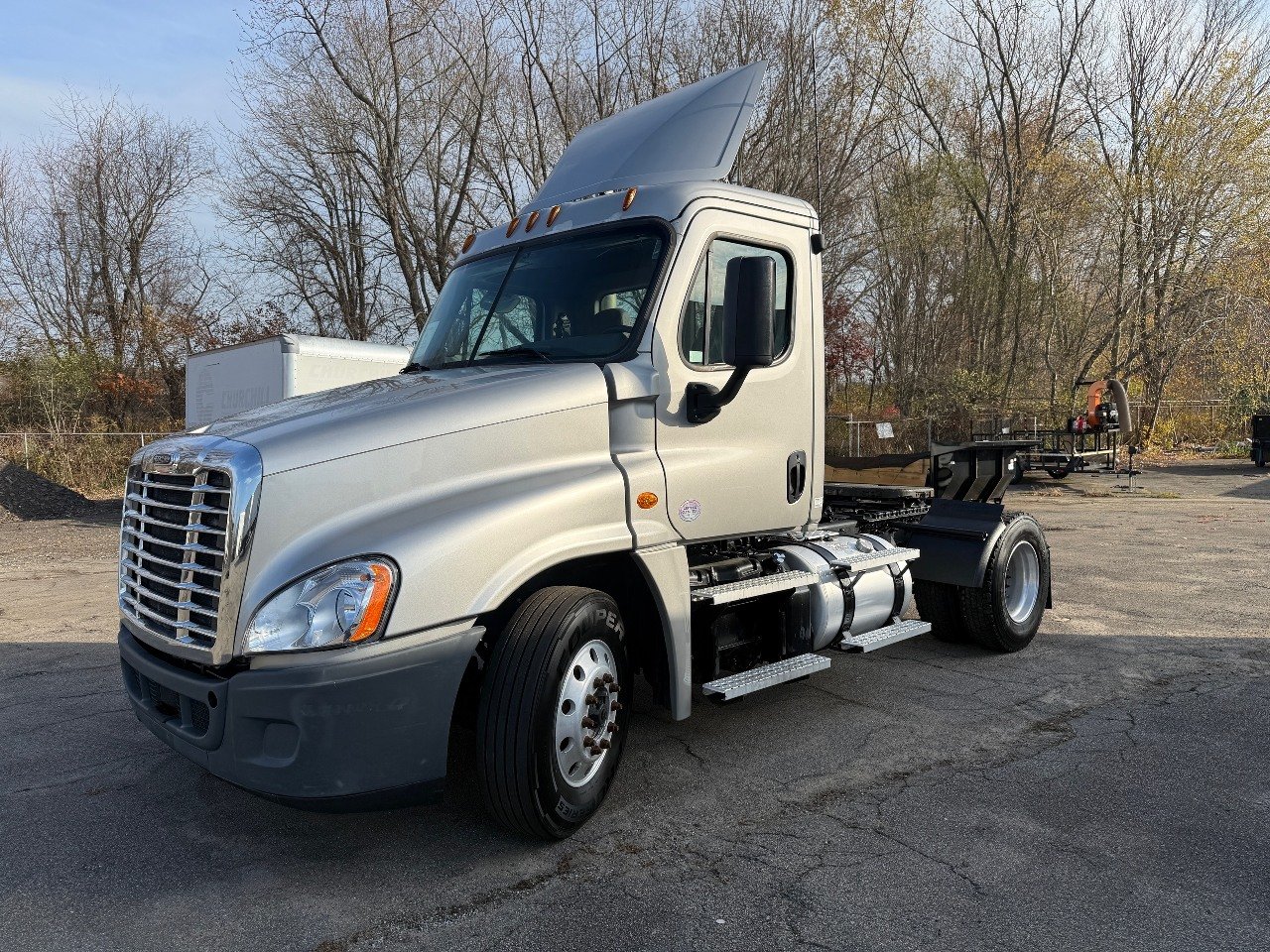 2020 Freightliner CASCADIA Daycab #2325