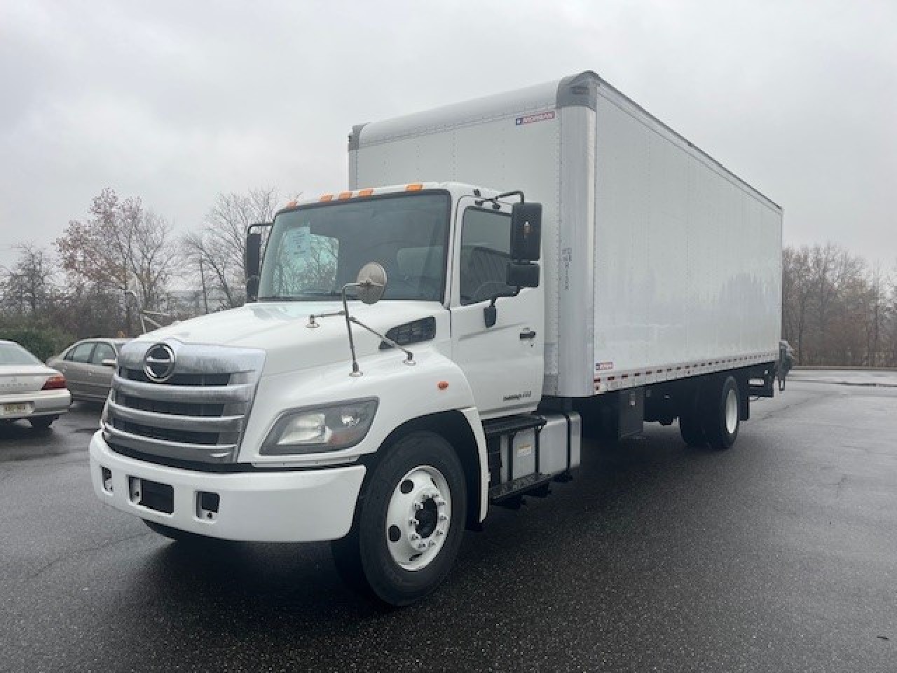 2018 Hino 338 Box Van Truck #2356 2018 Hino 338 Box Van Truck #2356
