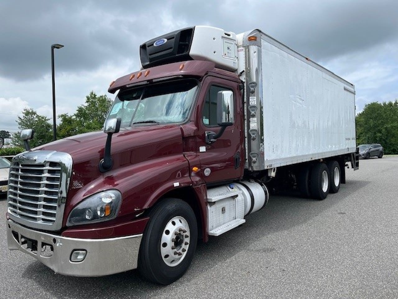 2017-freightliner-cascadia-reefer-truck #2488