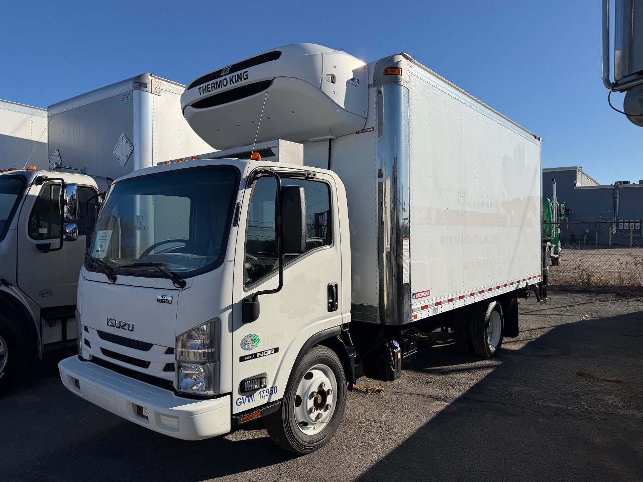 2019-isuzu-nqr-reefer-truck #2768