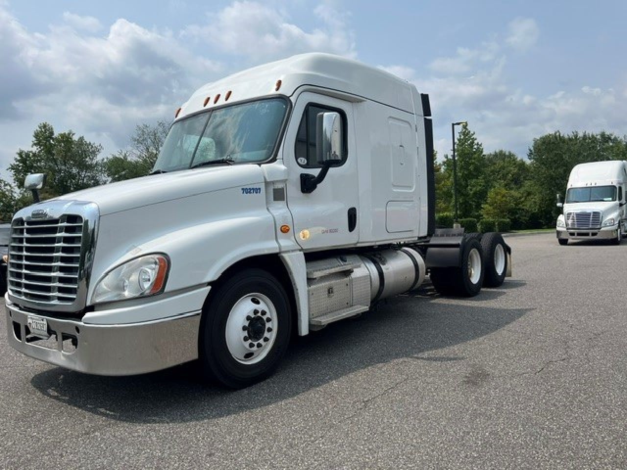 2020-freightliner-ca125slp-sleeper #3815