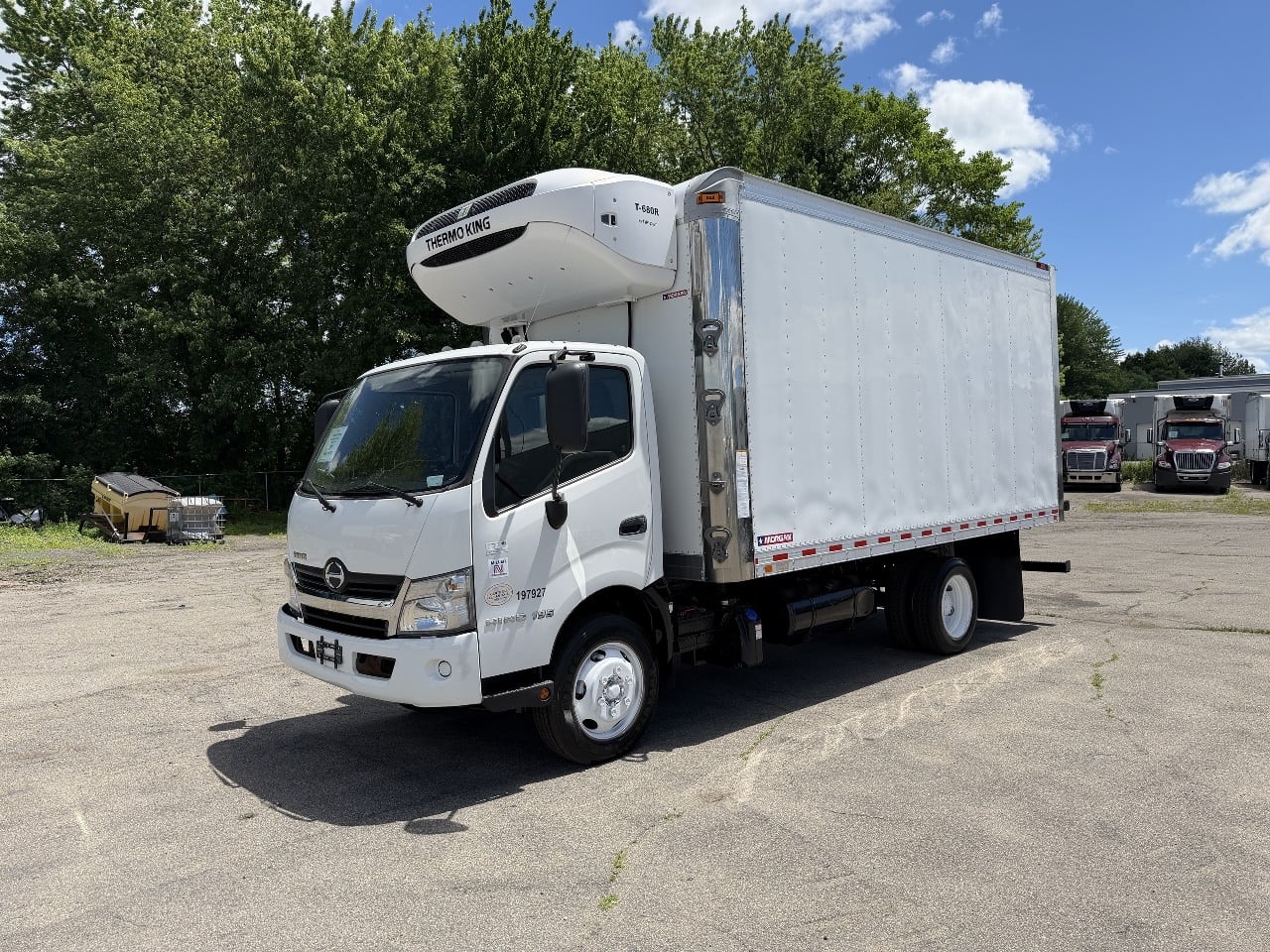 2019-hino-195-derate-reefer-truck #3505