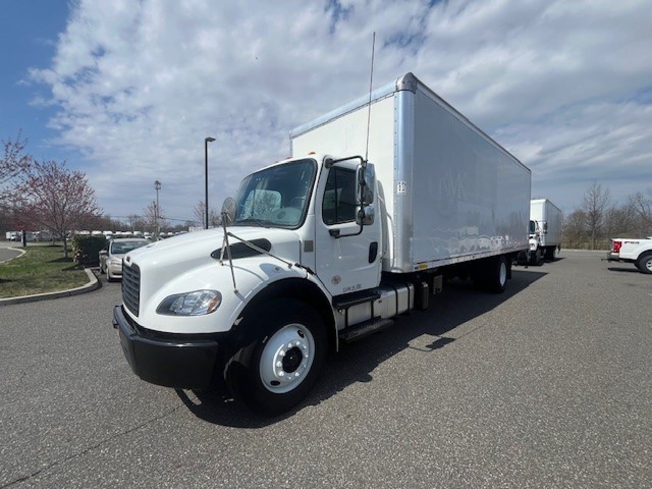 2022-freightliner-m2106-box-van-truck #3124