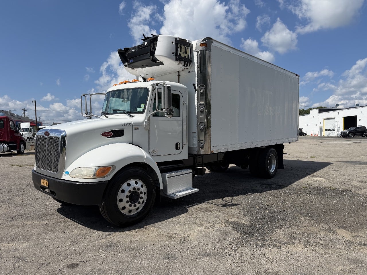 2017 Peterbilt 337 Box Van Truck #3887 2017 Peterbilt 337 Box Van Truck #3887