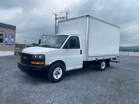 2018 GMC G3500 Box Van Truck