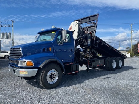 2004 STERLING LT9500 Knuckleboom Truck