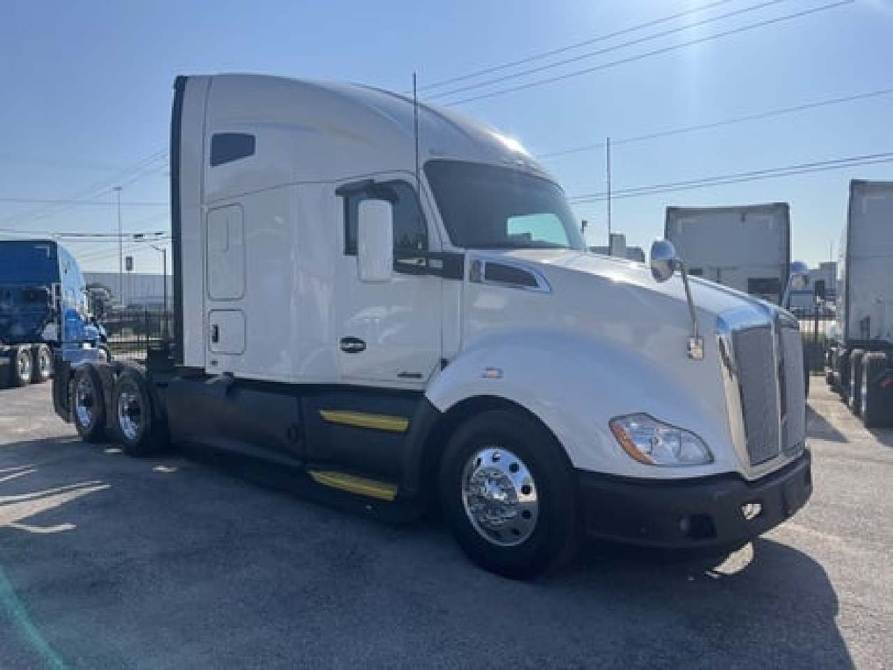 2021 KENWORTH T680 Sleeper #2047