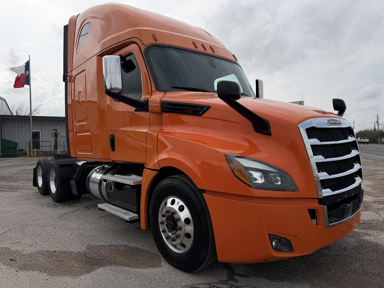 2019 FREIGHTLINER CASCADIA 126 Sleeper #2681