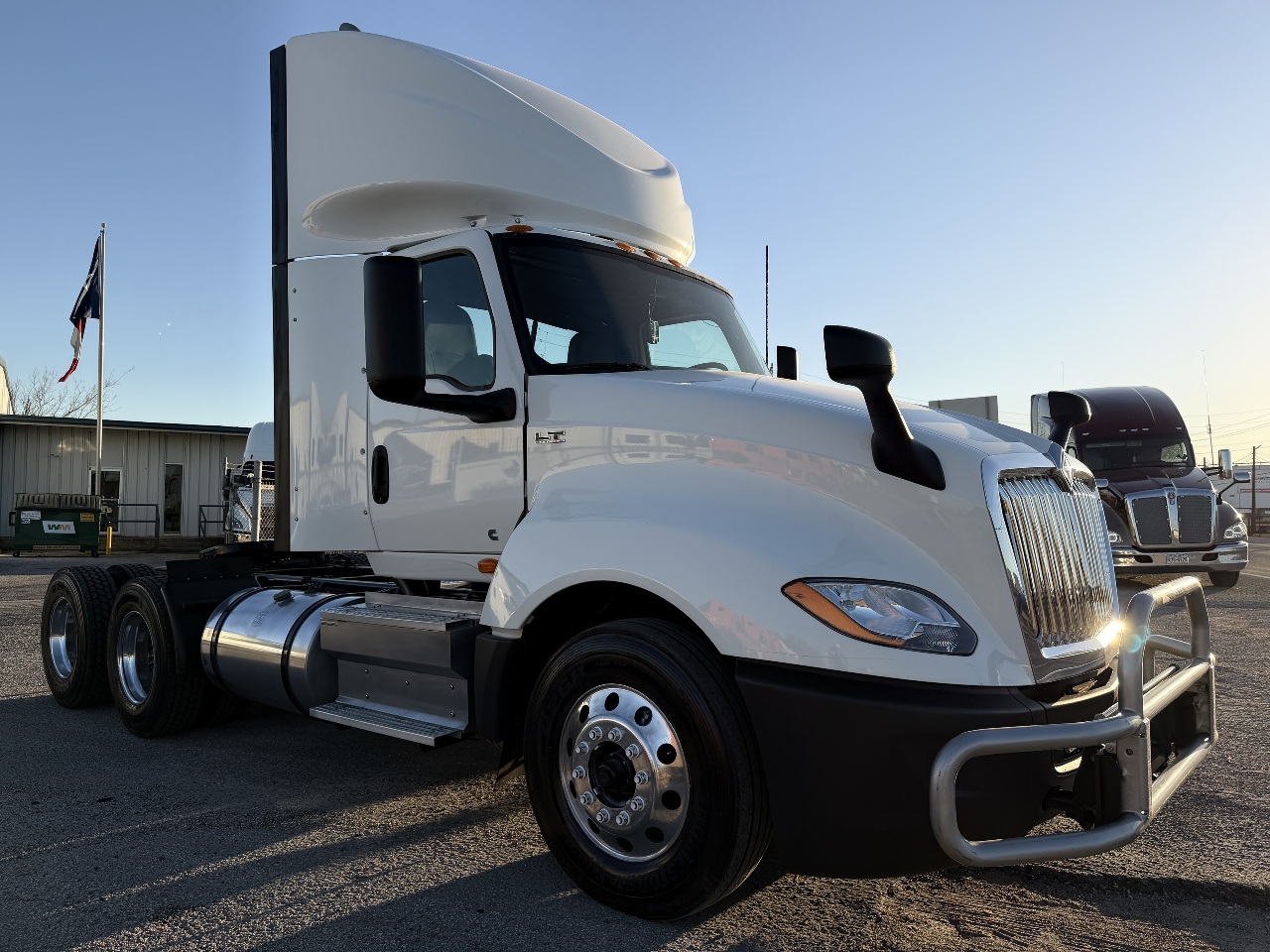 2021 INTERNATIONAL LT625 Daycab #2852