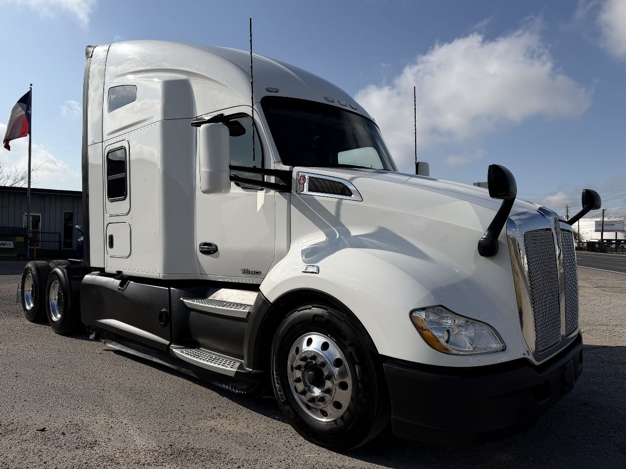 2021 KENWORTH T680 Sleeper #2885 2021 KENWORTH T680 Sleeper #2885