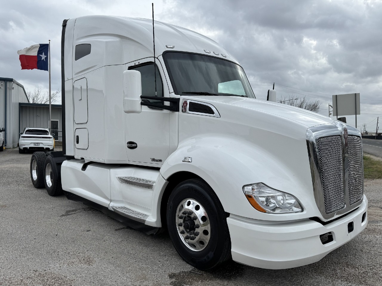 2022 KENWORTH T680 Sleeper #2907