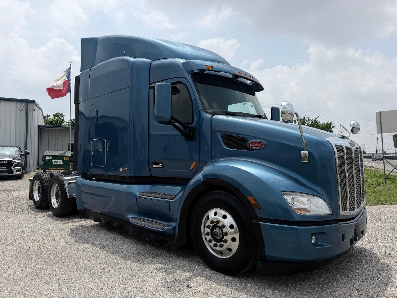 2019-peterbilt-579-sleeper #3275