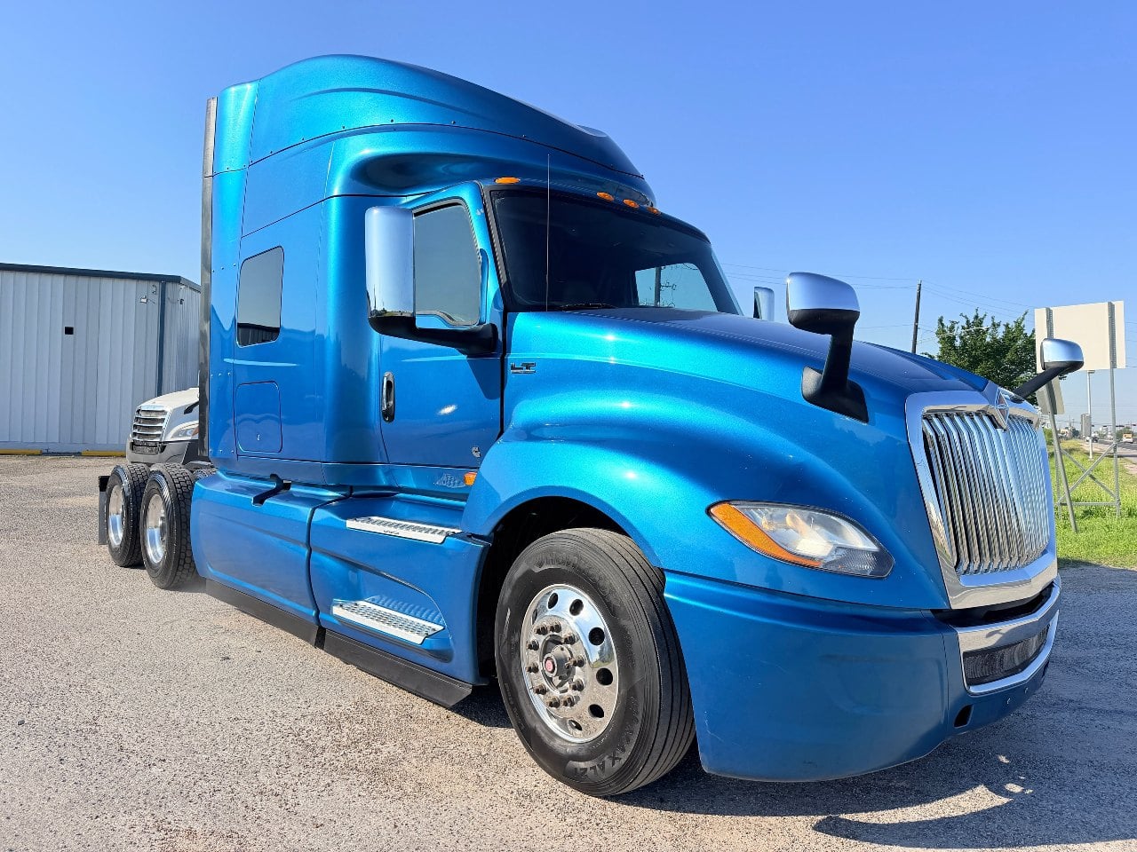 2019-international-lt-625-sleeper #3374