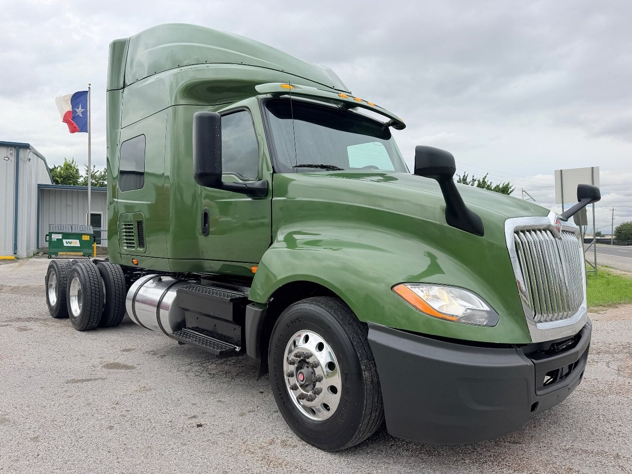 2019 INTERNATIONAL LT 625 Sleeper #3415 2019 INTERNATIONAL LT 625 Sleeper #3415