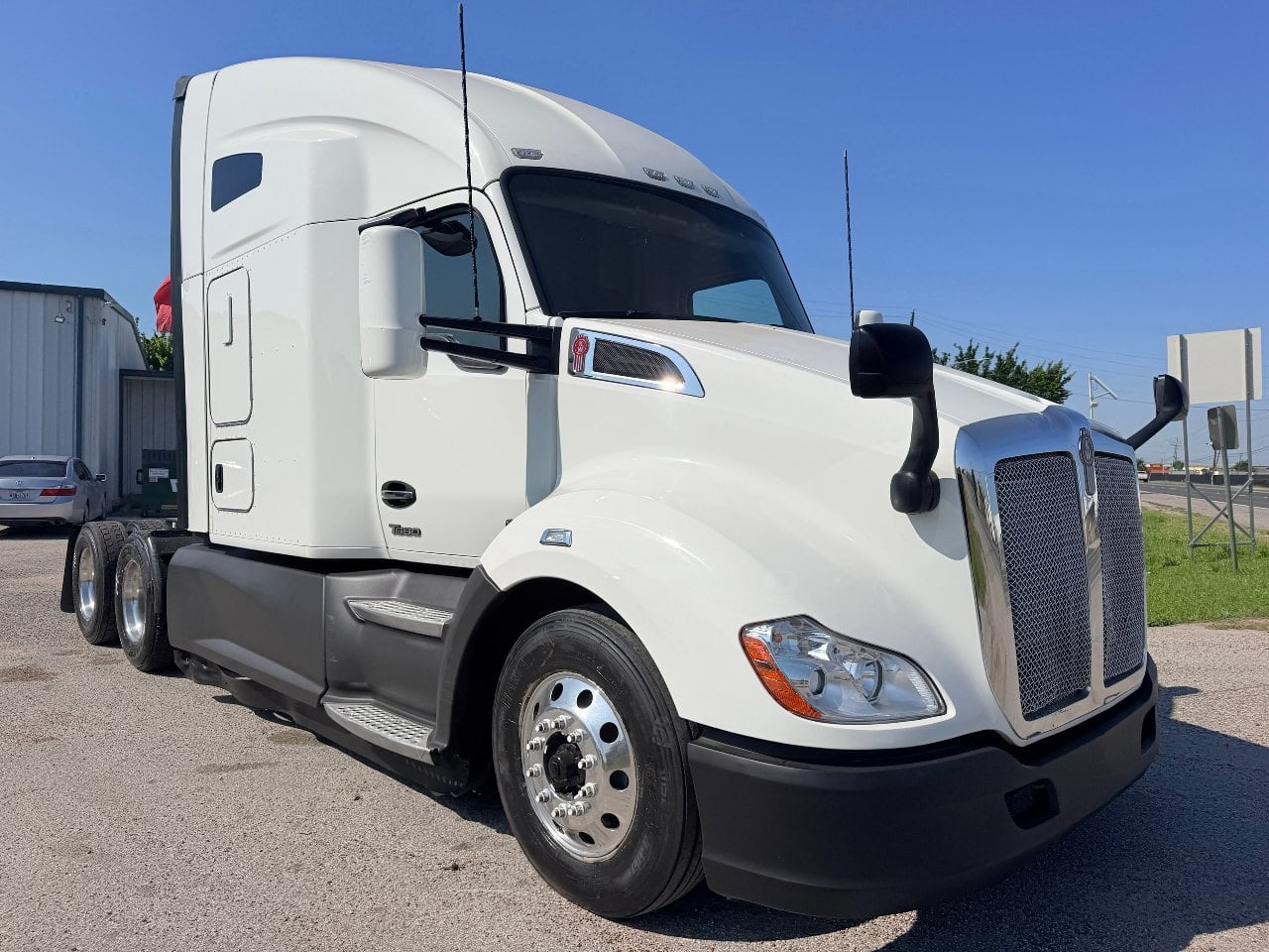 2022 KENWORTH T680 Sleeper #3417 2022 KENWORTH T680 Sleeper #3417