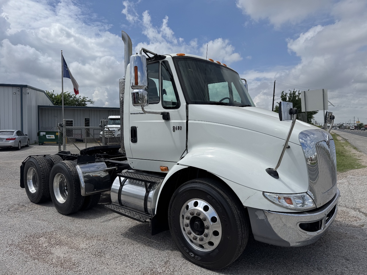 2007 INTERNATIONAL 8600 Daycab #3455