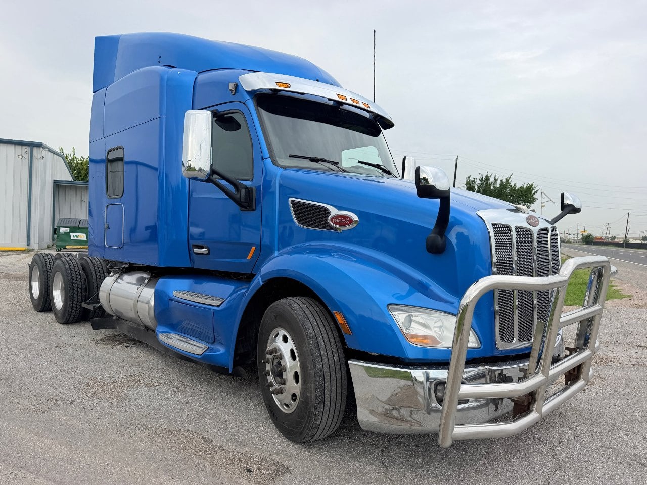 2017-peterbilt-579-sleeper #3638