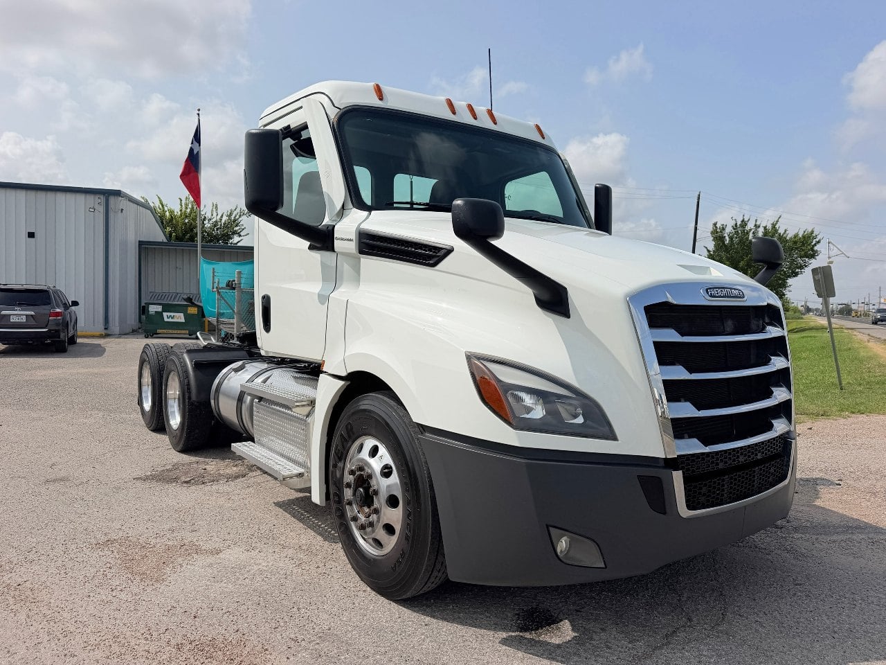 2021 FREIGHTLINER CASCADIA 126 Daycab #3768 2021 FREIGHTLINER CASCADIA 126 Daycab #3768