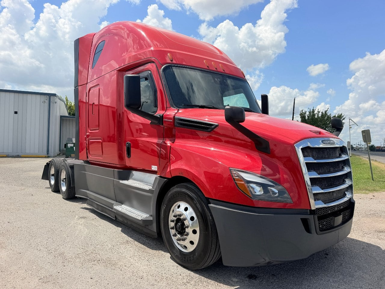 2020-freightliner-cascadia-126-sleeper #3781