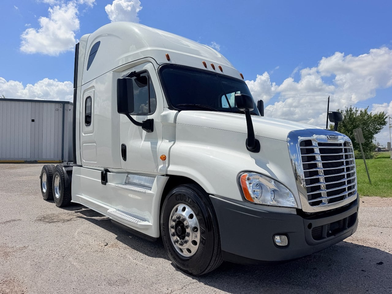 2020-freightliner-cascadia-126-sleeper #3867