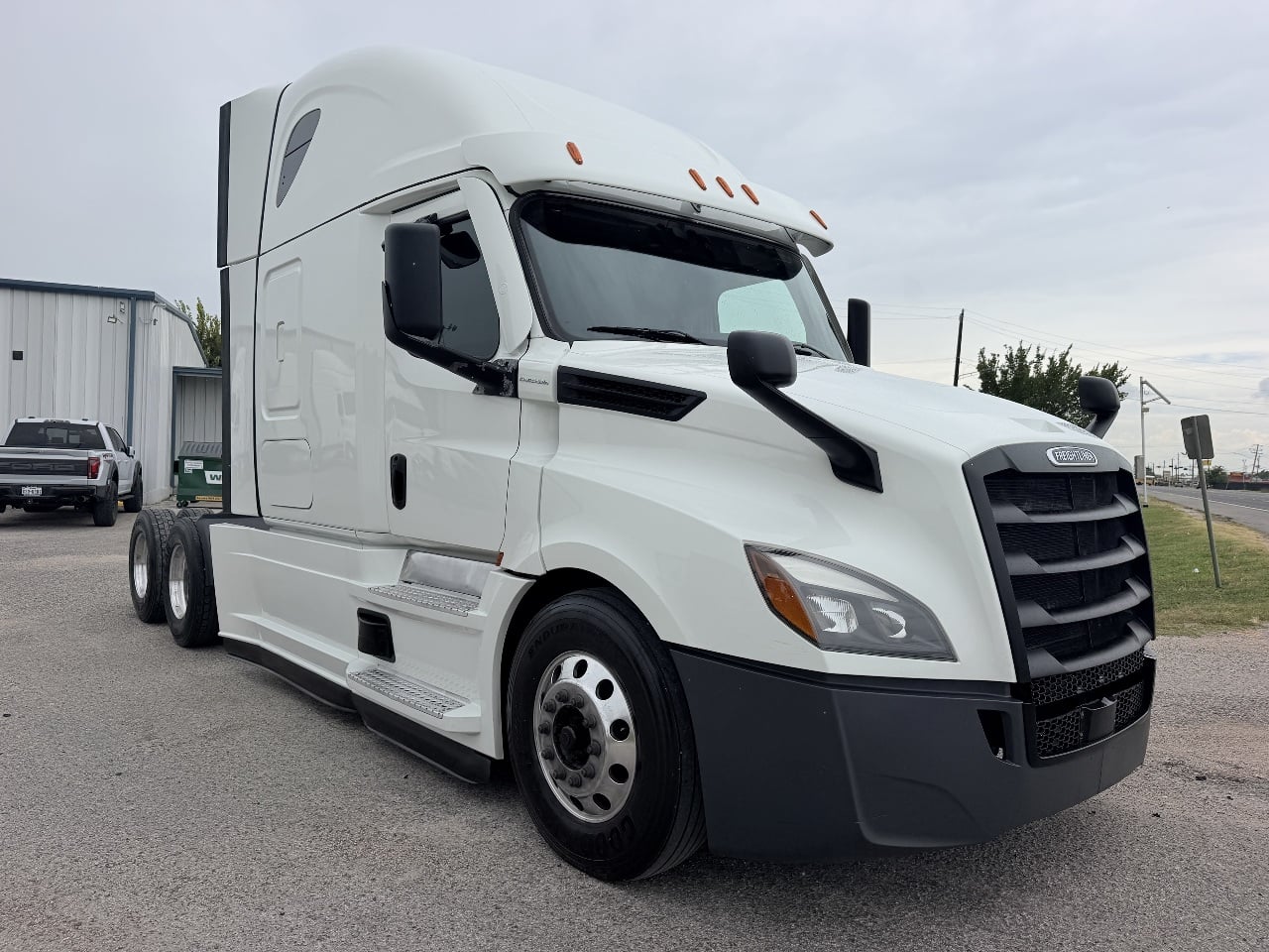 2021-freightliner-cascadia-126-sleeper #3952