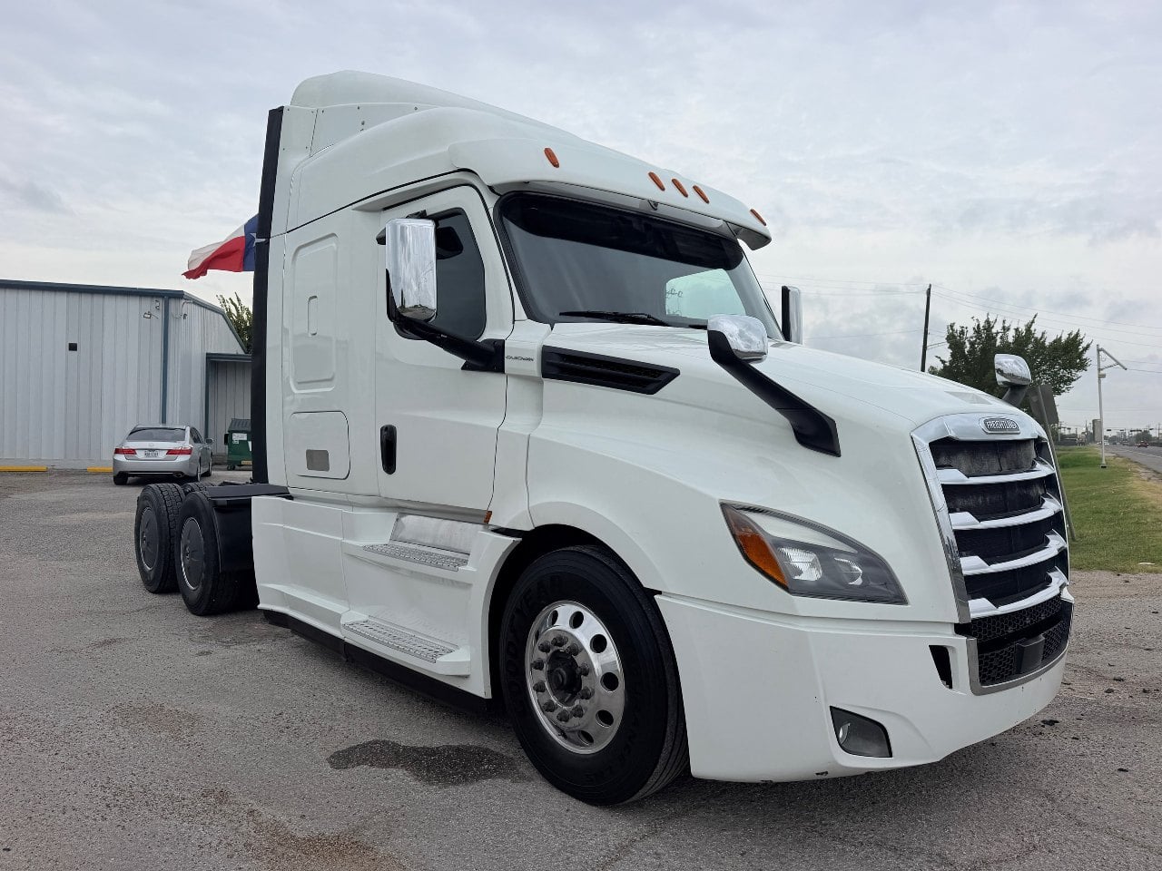 2020-freightliner-cascadia-126-sleeper #3948