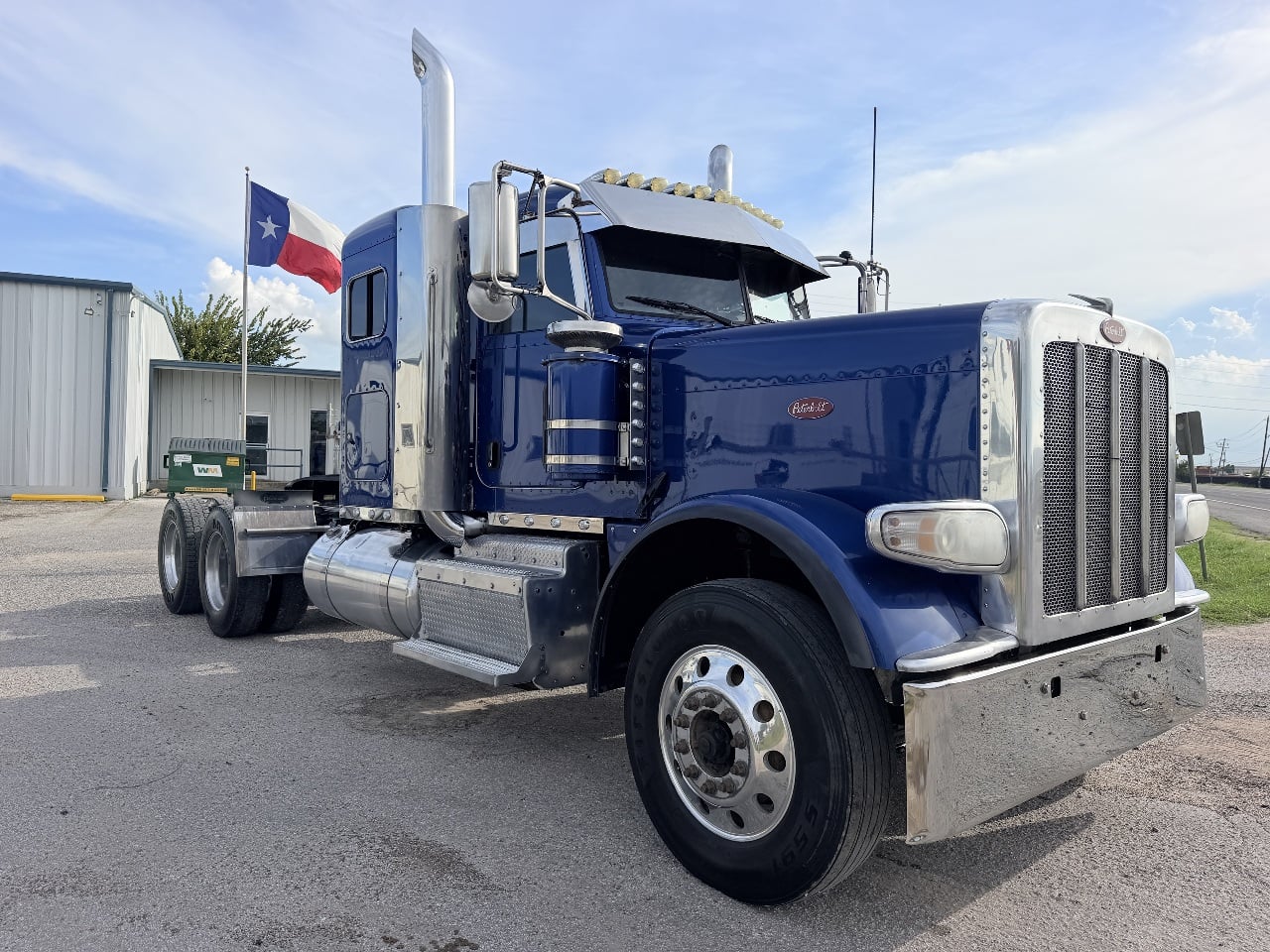 2016-peterbilt-389-sleeper #3994