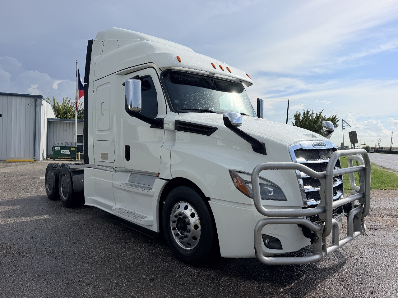 2020-freightliner-cascadia-126-sleeper #4018
