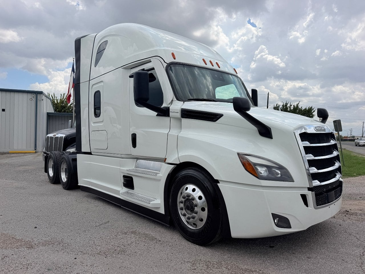 2022 FREIGHTLINER CASCADIA 126 Sleeper #4022 2022 FREIGHTLINER CASCADIA 126 Sleeper #4022