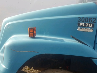 2003-freightliner-fl70-hood #735819