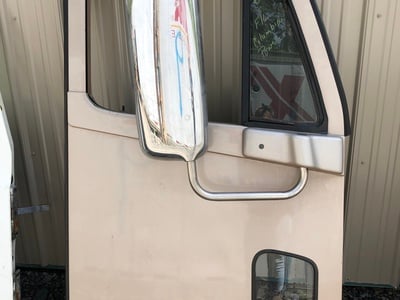 2004-freightliner-columbia-door #735644