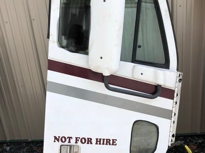 2006-freightliner-century-class-door #735643