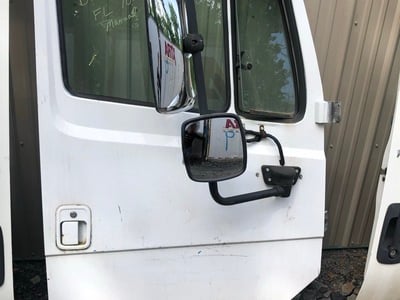 1999-freightliner-fl70-door #735614