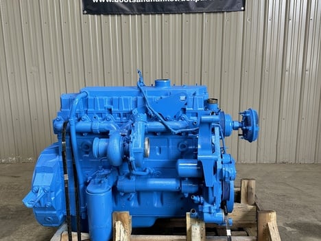 1998-international-dt466-engine-assembly #1372361