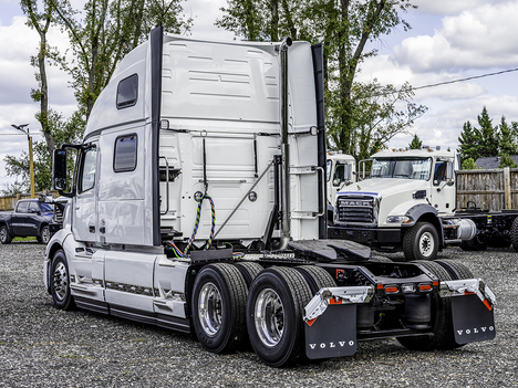 NEW 2025 VOLVO VNL64T860 SLEEPER TRUCK #$vid