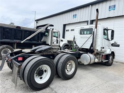 USED 2018 VOLVO VNL64T300 DAYCAB TRUCK #$vid