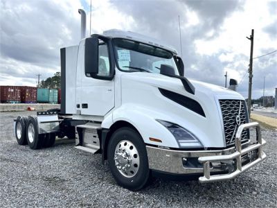 NEW 2025 VOLVO VNL64T300 DAYCAB TRUCK #$vid