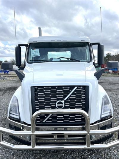 NEW 2025 VOLVO VNL64T300 DAYCAB TRUCK #$vid