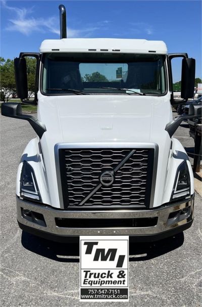 NEW 2025 VOLVO VNL64T300 DAYCAB TRUCK #$vid